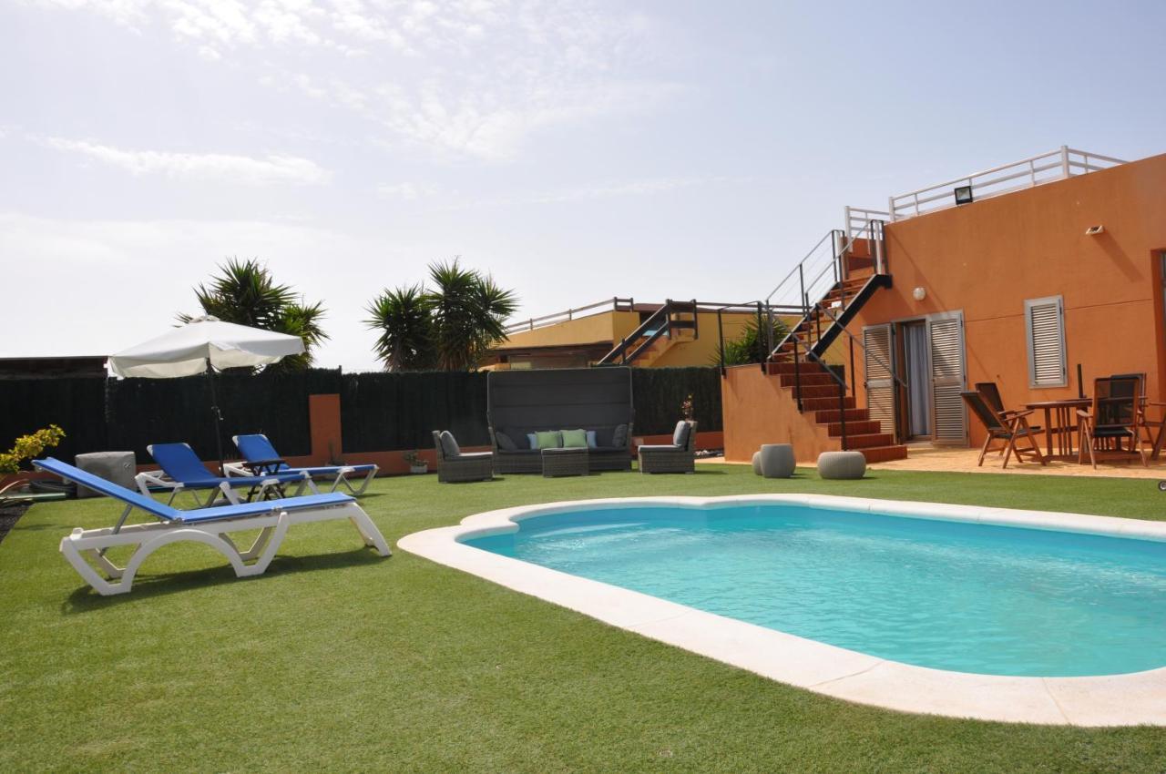 Eco Villa White Suite With Climatized Pool Калета де Фусте Екстериор снимка