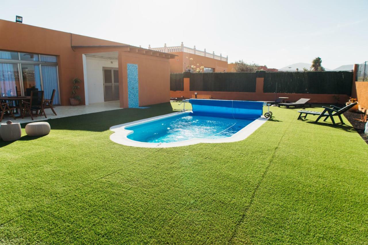 Eco Villa White Suite With Climatized Pool Калета де Фусте Екстериор снимка